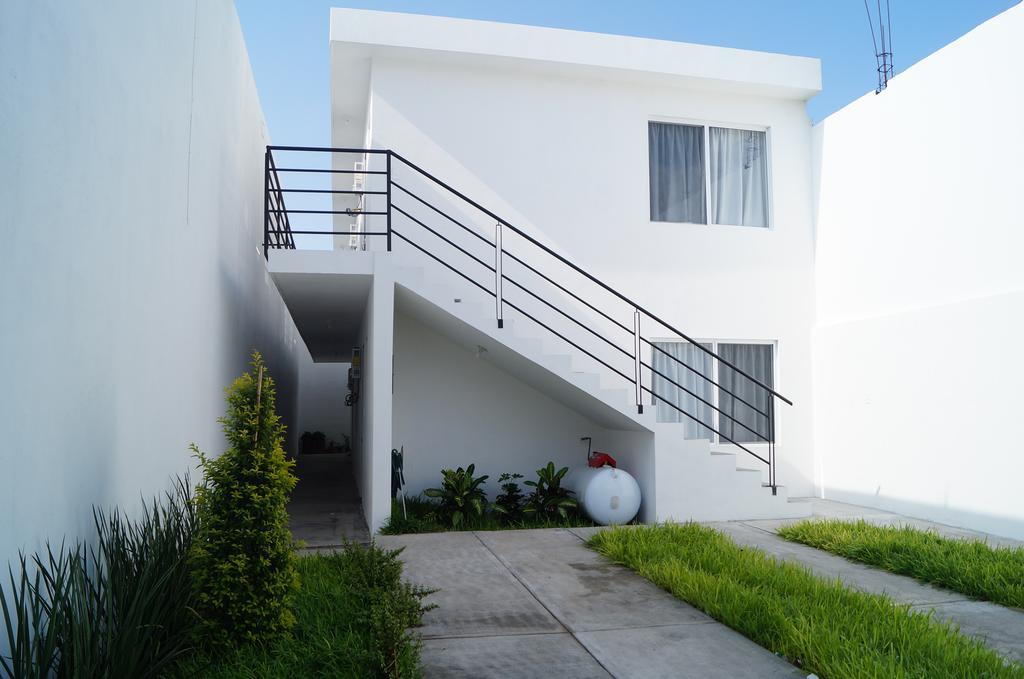 Mv Suites Monterrey Exterior photo